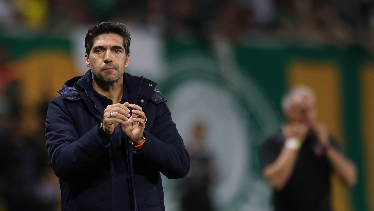 Abel Ferreira fica fora de três jogos; veja quando técnico retorna ao Palmeiras